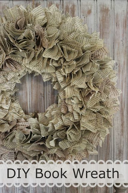 Happy At Home: Paper Wreath Tutorial Paper Wreath Tutorial, Paper Wreath Diy, Paper Wreaths, Book Wreath, Book Page Wreath, Book Creative, Old Book Crafts, Folding Origami, Book Page Crafts