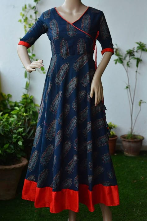 Angharka Style Kurti, Cotton Dress Designs Patterns, Indian Kurti Designs, Simple Frock Design, Long Gown Design, Simple Kurta Designs, Designer Kurti Patterns, Simple Kurti Designs, Long Kurti Designs