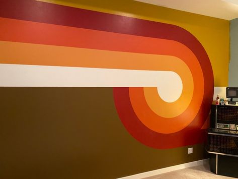 Stripe Wall, 70s Interior, Modern Mural, Retro Interior Design, Retro Room, Racing Stripes, Retro Stripes, House Room, Wall Graphics