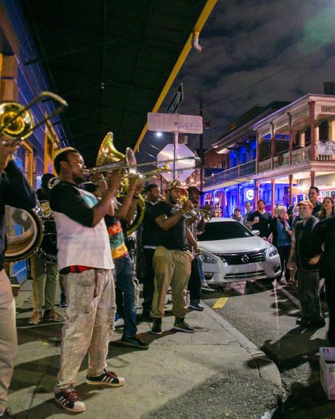 Frenchmen Street | New Orleans Streets to Visit New Orleans Jazz Club, New Orleans Nightlife, New Orleans Bourbon Street, New Orleans Music, New Orleans Vacation, Louisiana Bayou, New Orleans Jazz, Jazz Fest, Neighborhood Guide