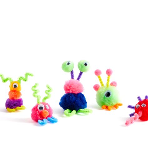 Summer Craft Ideas, Snowflake Crafts, Alien Crafts, Pom Pom Animals, Monster Crafts, Bug Crafts, Paper Snowflake, Pipe Cleaner Crafts, Summer Craft