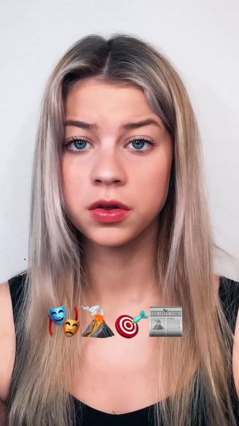 Make Up Emojis, Sydney Morgan Tiktok, Emoji Makeup Challenge, Makeup Inspired By Emojis, Emoji Makeup, Sydney Morgan, Makeup Emoji, Emoji Challenge, Makeup Secret