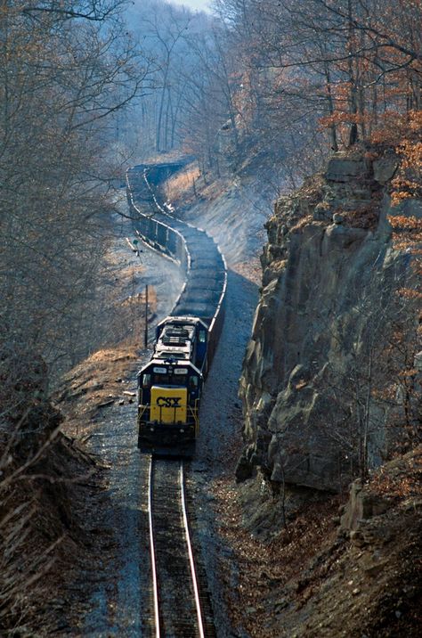 West Virginia Railroads. Two SD60s lead a unit coal train upgrade near Frenchton, West Virginia, and through a large rock cut. Photo by melvinnicholson. Source Flickr.com Coal Train, Csx Transportation, Train Projects, Train Crash, Old Steam Train, Train Whistle, Train Adventure, Steam Engine Trains, Subway Train