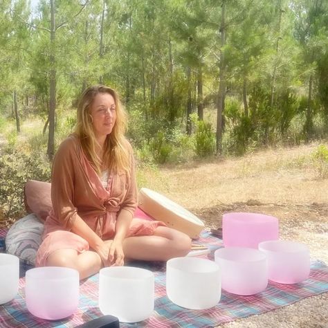 Join me again for a dreamy REIKI DRUM JOURNEY and sound healing experience in the yurt at Ritmo da Terra, Aljezur. I first fell in love with the REIKI DRUM in 2018 when I was studying for my reiki master level. It took me 2 years later to bring me and my drum into the world. I love the sensory and visual journeys I can go on. And I love sharing them, too. I record my drumming so I can take myself on a journey when I need. For my next session at Ritmo da Terra, it will be held live, alon... Reiki Drumming, Reiki Master, Sound Healing, Yurt, Fell In Love, Join Me, Go On, Reiki, Falling In Love