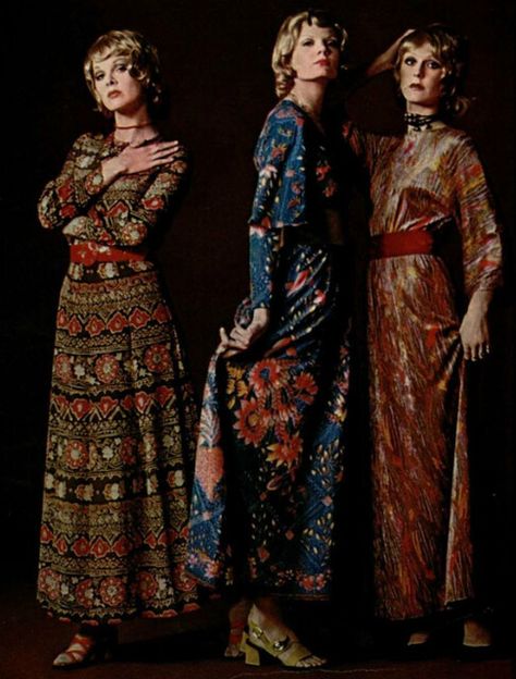 1971's fashion | Meanredz | Flickr 60s Medieval, 1971 Fashion, Medieval Revival, Vintage Fashion 70s, 1970s Looks, Decades Of Fashion, Frock And Frill, Dress Models, Fashion 70s