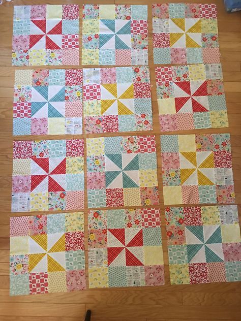 Pinwheels & Patches Quilt Tutorial Pinwheel Quilts, Pinwheel Quilt Pattern, Pinwheel Quilt Block, Baby Quilt Ideas, Pinwheel Quilt, Baby Quilt Patterns, Scrap Quilt Patterns, Quilting Blocks, Half Square Triangle