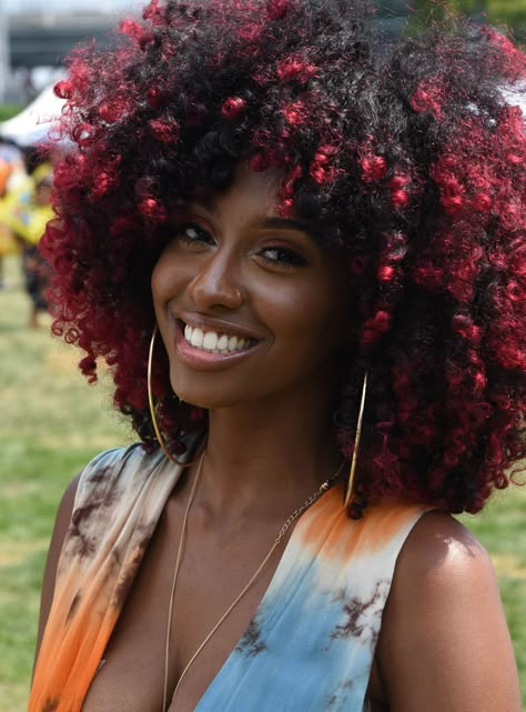 Colorful Curls Were The Main Attraction At Curlfest 2019 #refinery29 Colorful Afro Hair, Dyed Hairstyles For Black Women, Afro Colored Hair, Tip Dyed Hair, Curly Dyed Hair Natural Curls, Colored Afro, Cabello Afro Natural, Dyed Curly Hair, Red Curly Hair