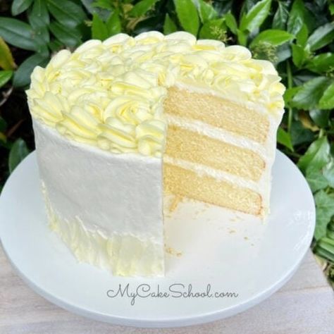 Limoncello Cake - My Cake School Limoncello Cake, My Cake School, Lemon Cream Cake, Moist Lemon Cake, Lemon Cream Cheese Frosting, Fruity Cake, Cream Cheese Frosting Recipe, Cheesecake Cake, Summer Cakes