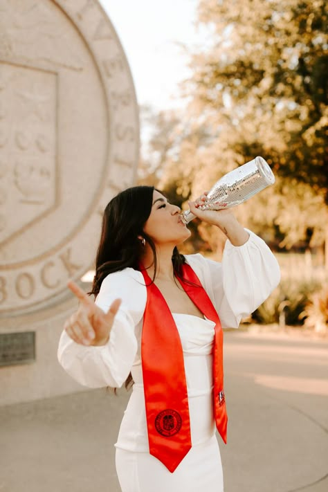 Graduation Pics Nursing, Tequila Graduation Picture, College Grad Photoshoot Poses, Texas Tech Senior Pictures, Csulb Graduation Pictures, Utsa Graduation Pictures, Fun Graduation Pictures College, Texas Tech Graduation Pictures, Latina Graduation Pictures