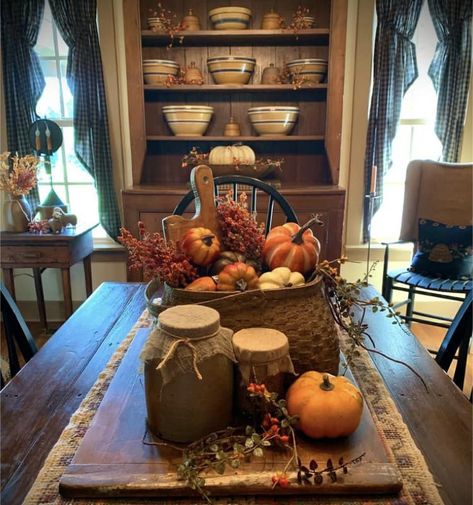 The Cottage Maven | I really like this I love the table an the cabinet ,This is by Gail Reeder Gail Reeder, Primitive Fall Decorating, Primitive Fall Decor, Colonial Home Decor, Primitive Dining Rooms, Fall Dining Room, Primative Decor, Primitive Kitchen Decor, Pumpkin Display