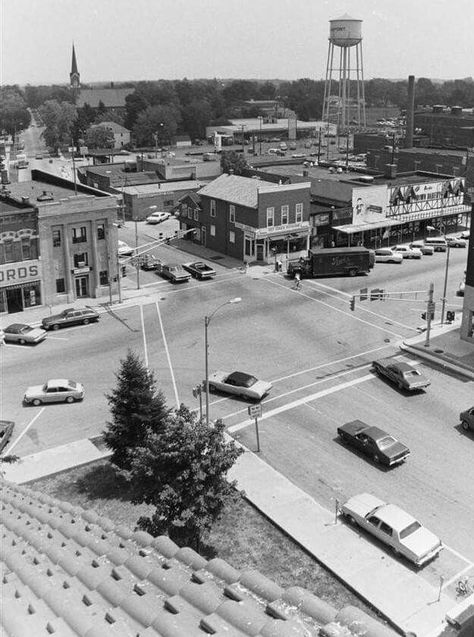 Downtown Crown Point Indiana. Mary, you might want to print and frame this in your new house!! Crown Point Indiana, Hometown Pride, Lake County, City Buildings, Local History, Main Street, Great Lakes, Old Pictures, Indiana