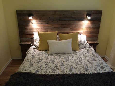 Diy Headboard With Shelves, Diy Headboard With Lights, Dorm Room Headboards, Pallet Wood Headboard, Diy Wood Headboard, Headboard With Shelves, Pallet Headboard, Headboard Ideas, Headboard With Lights