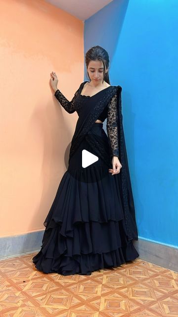 Can Can Skirt For Lehenga, Black Lehenga Look, How To Stitch Lehenga From Saree, Saree Stitched Dress, Black Colour Lehenga, Black Lehenga Party Wear, Blouse With Attached Dupatta, Black Saree Look, Georgette Dresses