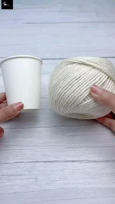 #homedecorideasdiy #homedecorideaslivingroom #homedecor #homedecorideas #diydecorideas #diyhomedecor #diydecor White Paper Diy Crafts, Hand Crafting Ideas, Hand Craft Gift Ideas, Hand Made Things Crafts, Supw Ideas For School, Supw Ideas, Crafts With Paper Cups, Yarn Room Decor, Supw Project