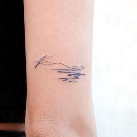 Body Of Water Tattoo, Calm Water Tattoo, River Tattoo For Women Simple, Abstract Sea Tattoo, Fine Line Tattoo Water, River Tattoo Ideas, Flat Tattoo, Crayon Tattoo, Corner Tattoo