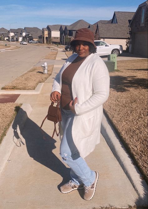 Brown mock neck top, distressed jeans, white cardigan, brown/tan New Balance sneakers, brown bucket hat, brown mini purse #winterfashion #winteroutfit #outfitwithsneakers #newbalance #minipurse #outfitideas #fashion #ootd #casualstyle #blackgirloutfits Tan New Balance Outfit, Brown New Balance Outfit, Tan New Balance, Outfit With Sneakers, Brown Bucket Hat, New Balance Outfit, Sneakers Brown, Cardigan Brown, Balance Sneakers