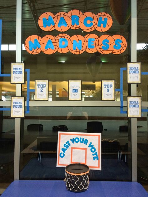 Literary Hoots: Library Display: March Madness March Madness Book Tournament, March Madness Books, Passive Programming, March Is Reading Month, March Reading, School Library Decor, Book Display Ideas, Middle School Library, School Library Displays