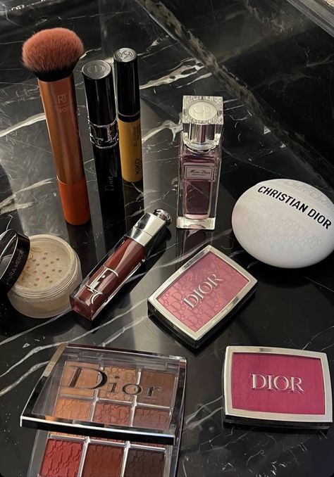 Dior Makeup Products, Make Up Dior, Make Up Aesthetic, Girly Essentials, Up Aesthetic, Retro Makeup, Makeup Obsession, Kiss Makeup, Makeup Goals