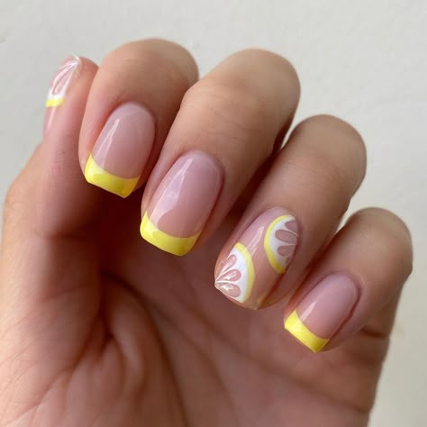 Fruit Nail Designs, Lemon Nails, Fruit Nail Art, Yellow Nails Design, April Nails, August Nails, May Nails, Broken Nails, Simple Gel Nails