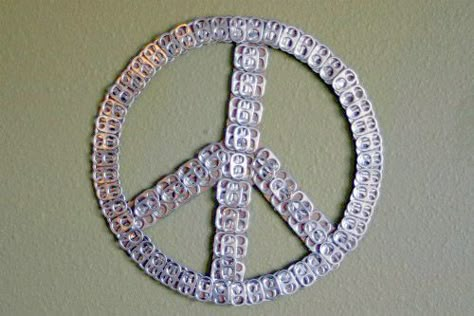 How To: Pop Top Peace Sign Pop Top Crafts, Soda Tab Crafts, Can Tab Crafts, Soda Can Tabs, Pop Tab Crafts, Soda Can Art, Soda Can Crafts, Aluminum Can Crafts, Arte Indie