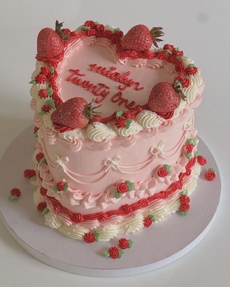 recreated this client’s inspo by @sweet.foundation and i just loved how it turned out 🥹 🍰: strawberry cake filled with fresh berries and Swiss meringue buttercream 🍓🧈 - #pipingtips #buttercreamcake #explorepage #explorepage✨ #buttercreamdecorating #buttercreamcakes #cakedesign #cakedecorating #tampavintagecake #cakedecorator #buttercreampiping #vintagecake #pink #pinkcake #cakebusiness #pinkvintagecake #pinkheartcake #tampabakery #tampacakes Cakes To Recreate, 21st Birthday Cake Strawberries, Pink Strawberry Birthday Cake, Vintage Cake With Strawberries, Fancy Strawberry Cake, Pink Cake With Strawberries, Pink And Red Vintage Cake, Pink Cakes Aesthetic, Strawberry Vintage Cake