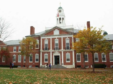 The 50 Most Elite Boarding Schools In The US #1: Phillips Exeter Academy Groton School, High School In America, Phillips Exeter Academy, Best Boarding Schools, Private High School, Boarding Schools, Schools In America, High Schools, Forest School