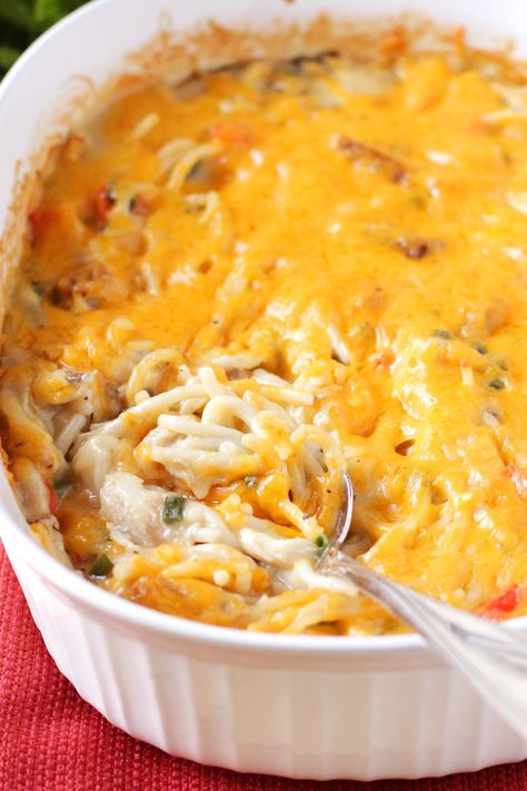 Low FODMAP Turkey (or Chicken) Tetrazzini - Delicious as it Looks Fodmap Slow Cooker, Ibs Friendly Food, Fodmap Recipes Dinner, Low Fodmap Chicken, Low Fodmap Recipes Dinner, Fodmap Meal Plan, Fodmap Food, Fodmap Friendly Recipes, Low Fiber Diet