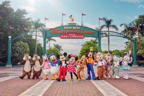 Aesthetic Hong Kong, Hk Disneyland, Disneyland Hotels, Disney Hong Kong, Disneyland Guide, Disneyland Aesthetic, Disneyland Travel, Disneyland Parks, Travel Hong Kong