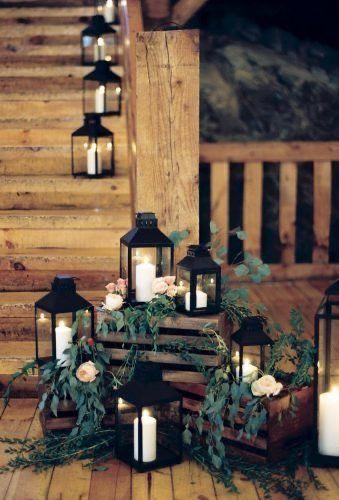 Rustic Wedding Decor Lanterns, Lantern And Vase Centerpieces, Wedding Lantern Decor Reception Ideas, Front Porch Wedding Decorations, Wedding Decor With Lanterns, Big Lantern Decor Ideas, Lantern Centerpieces Wedding, Wedding With Lanterns, Wedding Lantern Centerpieces