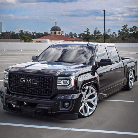 Custom Gmc Sierra 1500, Chevy Trucks Lowered, 4 Door Trucks, Gmc Trucks Sierra, Dropped Trucks, New Chevy, Lowered Trucks, Custom Chevy Trucks, Chevy Muscle Cars