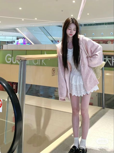 Wonyoung Outfits Aesthetic, Kawaii Soft Outfits, Outfit Ideas Wonyoungism, Cute Pink Outfits Aesthetic Korean, Coquette Outfit Girl, Pinkcore Aesthetic Outfit, Y2k Outfits Coquette, Soft Pink Outfit Korean, Wonyoung Inspo Outfit