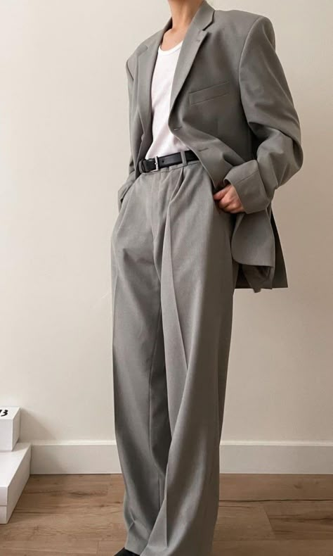 Light Grey Suit Women, Masc Dresses, Masc Formal Outfits Women, Grey Suit Women, Tailored Suit Women, Masc Girls Outfits, Feminine Suits, Women Prom Suit, Aesthetic Suits