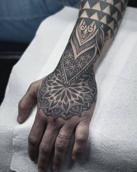 Top 73 Best Hand Tattoos for Women - [2020 Inspiration Guide] Dorsal Tattoo Hand, Hand Tattoo Mandala Men, Tattoo On The Back Of The Hand, Wrist And Hand Tattoos Men, Mandela Tattoo Hand, Mandala Hand Tattoo Men, Mandala Tattoo On Hand, Top Hand Tattoos, Front Hand Tattoo