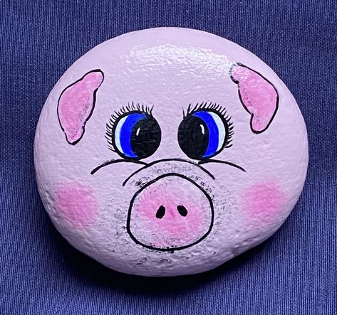 Cute Rock Painting Ideas Easy Animals, Garden Decor Crafts, Farm Animal Painting, Sand Dollar Ornament, Doodle Art For Beginners, Pig Painting, Diy Rock Art, Painted Rock Animals, Painted Rocks Kids