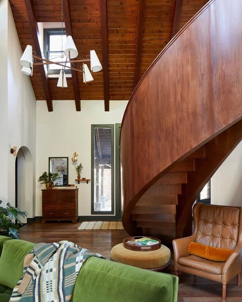 Architectural Digest (@archdigest) • Instagram photos and videos Room Interior Aesthetic, Wooden Spiral Staircase, Aesthetic Decoration Ideas, Walnut Bed Frame, Aesthetic Decoration, Purple Walls, Interior Aesthetic, Spiral Staircase, California Homes