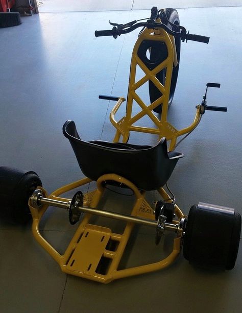 HR Drift Trike - love it. Like an adult sized big wheel. It just needs a 12hp motor in back! Drift Trike Motorized, Motorized Trike, Drift Trike Frame, Go Cart, Custom Trikes, Diy Go Kart, Velo Vintage, Drift Trike, Trike Motorcycle