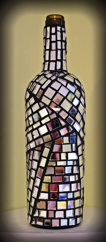 Mirror Mosaic wine bottle | Recycled wine bottle using mirro… | Flickr ขวดโหล Mason Jar, Mosaic Bottles, Recycled Wine Bottles, Recycled Wine Bottle, Wine Bottle Art, Mirror Mosaic, Glass Bottle Crafts, Wine Bottle Decor, Diy Bottle