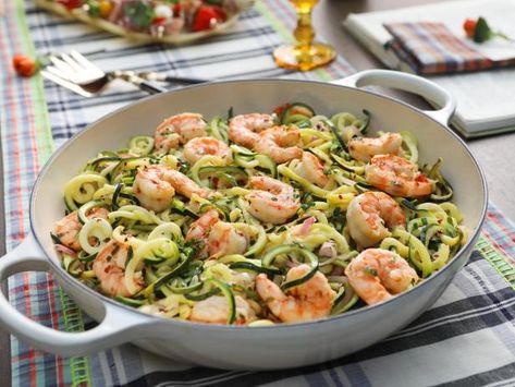 Valerie Bertinelli Recipes Food Network, Valerie's Home Cooking Recipes, Valerie Bertinelli Recipes, Shrimp Scampi Zoodles, Zoodles Recipe, Zoodle Recipes, Valerie Bertinelli, Zucchini Pasta, Shrimp Scampi