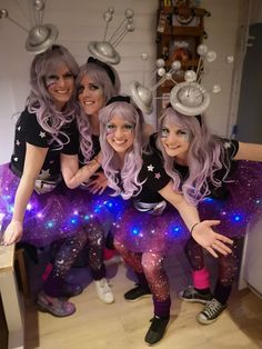 Women Space Costume, Space Day Outfit, Outer Space Dress Up Day, Diy Space Costume Women, Solar System Costume Women, Alien Dress Up Day At School, Space Day Spirit Week Outfit, Space Dress Up Day, Kostüm Space Girl