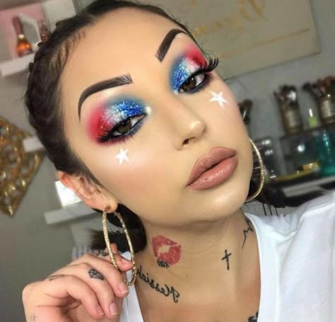 The Most Fabulous 4th Of July Makeup Looks that Will Give You a Sexy Glow up Patriotic Makeup Eye, 4th Of July Makeup Ideas, 4th Of July Makeup Looks, July Makeup Ideas, 4th Of July Face Paint, Patriotic Makeup, Makeup Ideas Looks, Holiday Eye Makeup, July Makeup