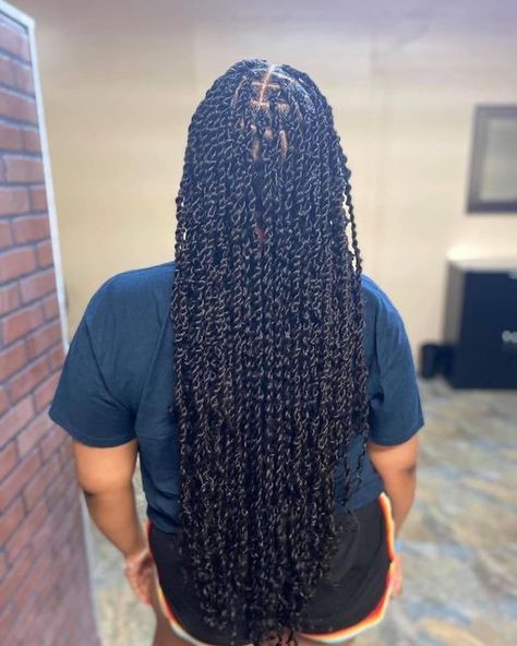 Passion Twists Without Curls, Extra Small Passion Twists Long, Small Passion Twists Hairstyle, Mini Passion Twists Long, Small Passion Twists Long, Medium Passion Twists, Passion Twists With Curls, Small Passion Twists, Goddess Passion Twists