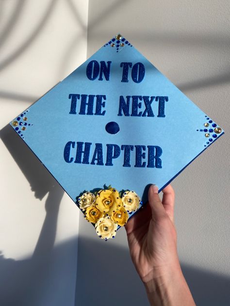 Graduation Cap Ideas Simple, Middle School Cap Decoration, Grad Cap Ideas Middle School, Graduation Middle School 8th Grade, Graduation Cap Designs 8th Grade Girl, 5th Grade Graduation Cap Ideas, 8th Grade Graduation Cap Designs, Simple Grad Cap Designs, Cap Decoration Graduation Middle School