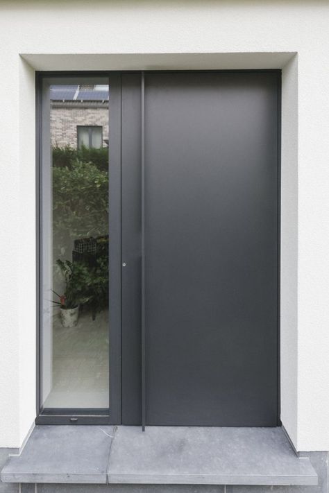 Entrance Door Aluminium, Entrance Door Color Ideas, Aluminium Doors Design Modern, Brick House Entrance, Modern House Entrance Door, Aluminium Doors Entrance, House Doors Front Entrance, Front Door Aluminium, Aluminium Entrance Door