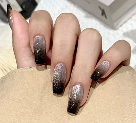 Black and Silver Ombre Cat Eye Magnetic Gel Polish Magnetic Cateye Nails, Black Magnetic Nails Design, Magnet Glitter Nails, Silver Cateye Nail, Black Magnetic Nails, Black Cateye Nails, Black Cat Eye Nails Design, Magnetic Nail Polish Designs, Black Silver Nails