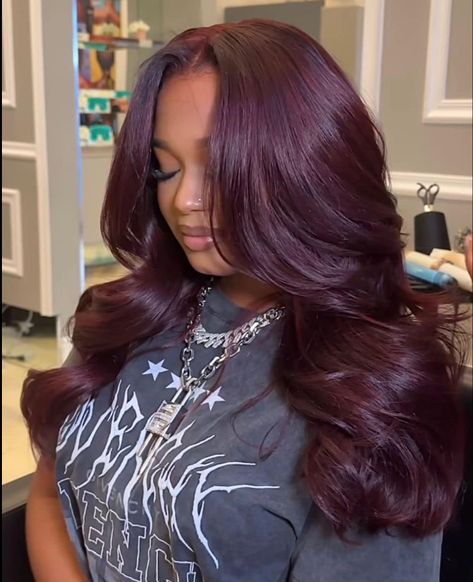 Red Hair On Brown Skin, Pelo Color Vino, Dark Burgundy Hair, Black Cherry Hair, Red Violet Hair, Cherry Hair Colors, Wine Hair Color, Hair Color Plum, Maroon Hair