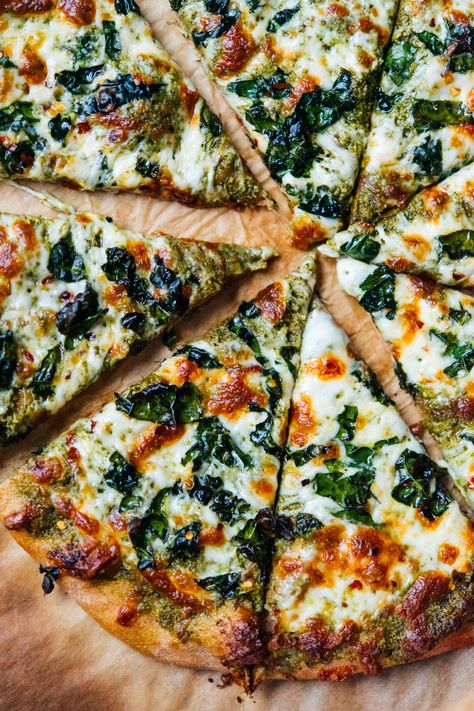 What to Cook This May - Cookie and Kate Pesto Pizza Recipes, Clean Eating Pizza, Clean Eating Pizza Recipes, Pesto Pizza Recipe, Crispy Kale, Pizza Vegana, Vegan Pizza Recipe, Wheat Pizza Dough, Wheat Pizza