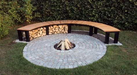 Top 60 Best Outdoor Fire Pit Seating Ideas - Backyard Designs Fire Pit Bench, Fire Pit Plans, Outdoor Fire Pit Seating, Design Per Patio, Fire Pit Seating Area, Pergola Diy, Outdoor Fire Pit Designs, Cool Fire Pits, Backyard Designs