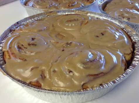 Cinnamon Rolls w/Maple Icing Maple Icing Recipe, Maple Extract, Maple Icing, Cinnamon Icing, Maple Frosting, Sweet Roll Recipe, Cream Cheese Icing, Sweet Roll, Icing Recipe