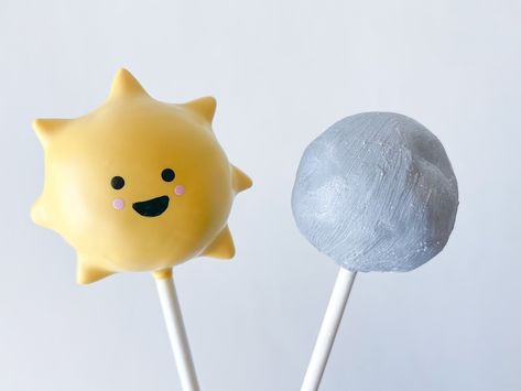 Space theme Cake Pops! 🚀 #spacethemedparty #spacecakepops #space #cakepops #treatmaker #outerspace #rocketcakepop #astronautcakepop #galaxycakepop Space Theme Cake, Theme Cake, Space Theme, Cakepops, Themed Cakes, Outer Space, Cake Pops, Rocket, Party Themes