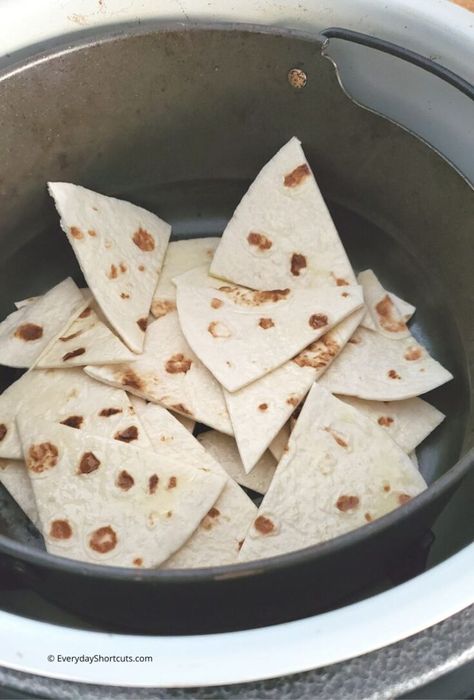 Air Fry Low Carb Tortilla, Tortilla Wrap Chips Air Fryer, Chips In Air Fryer How To Make, Low Carb Tortilla Snacks, Airfryer Tortilla Chips, Tortilla Chips From Tortillas Air Fryer, Air Fryer Tortilla Wraps, Keto Tortilla Chips Air Fryer, Air Fry Tortilla Chips